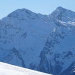 Esquí de montaña en el Pirineo francés. Altos Pirineos, Valle de Luz-St-Sauveur-Gavarnie.