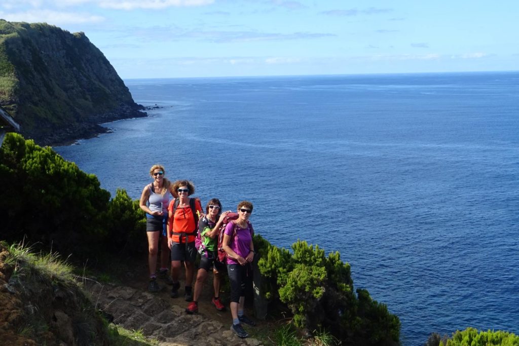 Ruta de senderismo costero en las Islas Azores