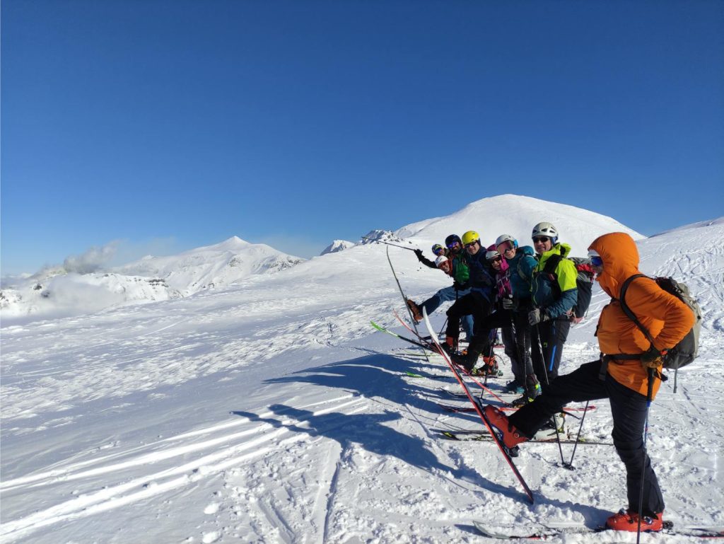 ¡Listos para la acción! Un  grupo de esquiadores en Asahidake, en la isla de Hokkaido en Japón.