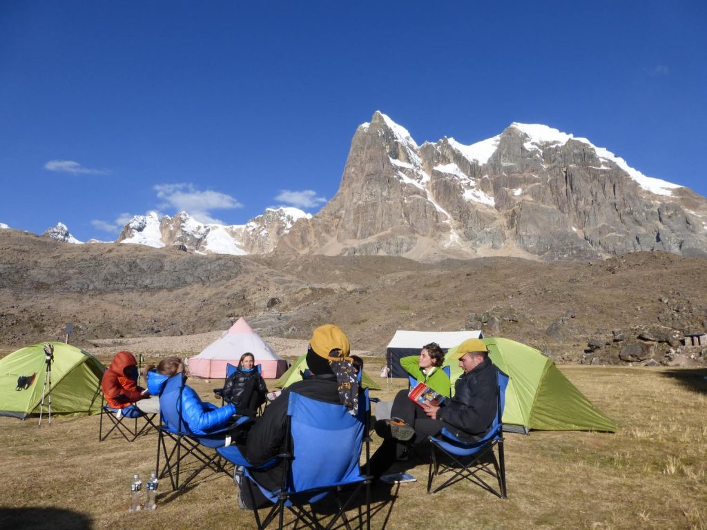 Campamento en el Huayhuash Trek de Perú