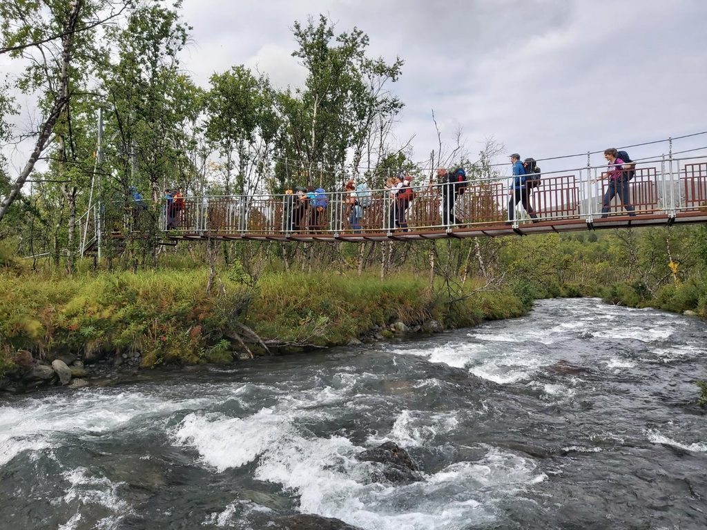 Puente en el trekking del Kungleden
