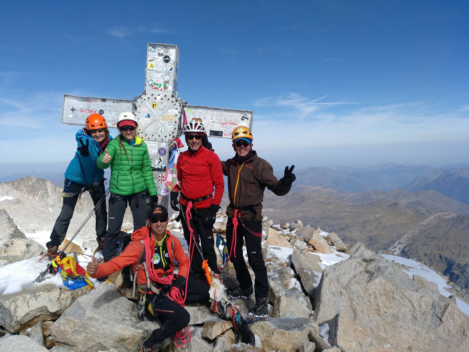 Ascenso al Aneto. La cumbre más alta del Pirineo