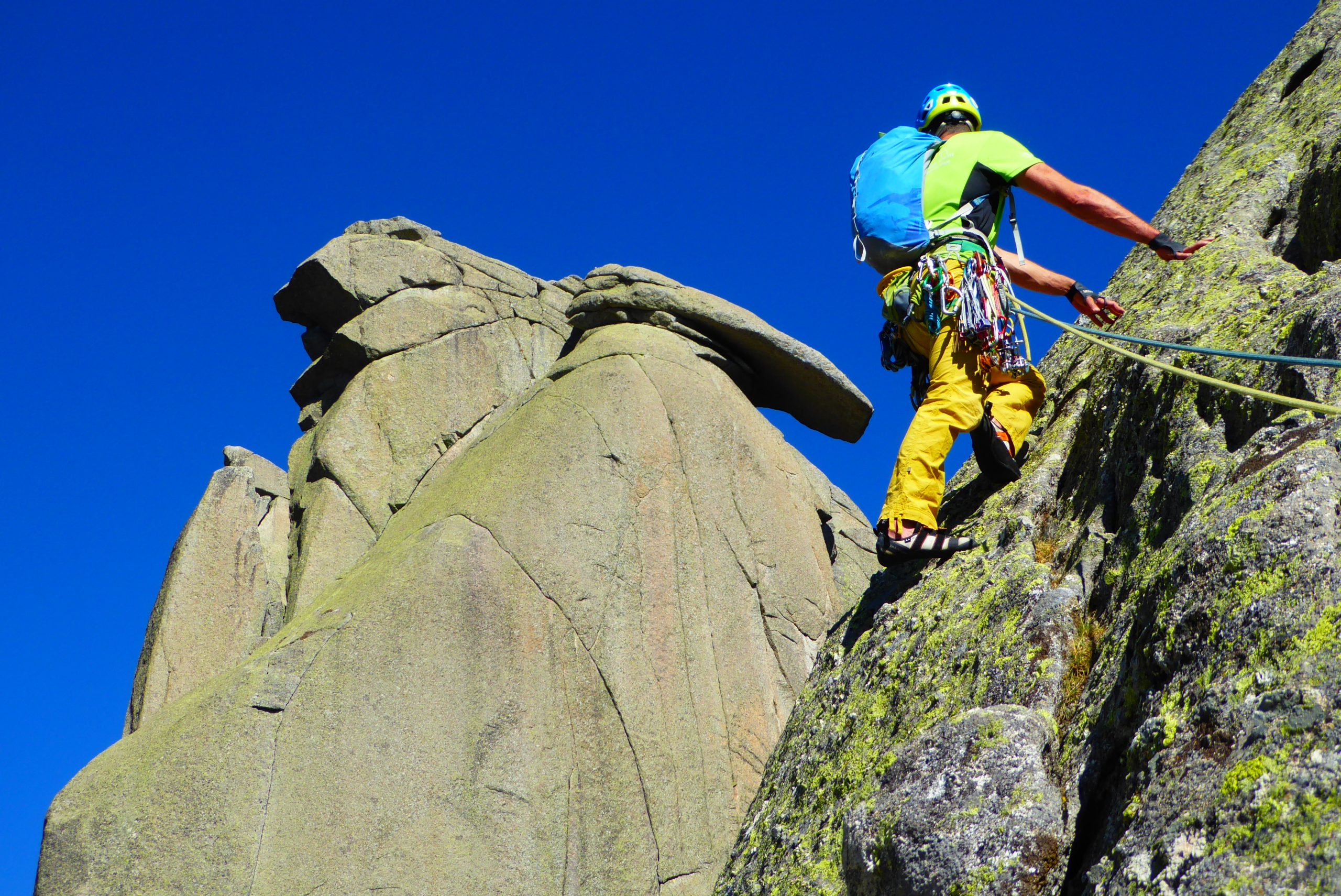 Escalada en Galayos, Gredos. Vía de las Tormentas (Berroqueras) y Vía Rodolfo Santiago al Capuchino