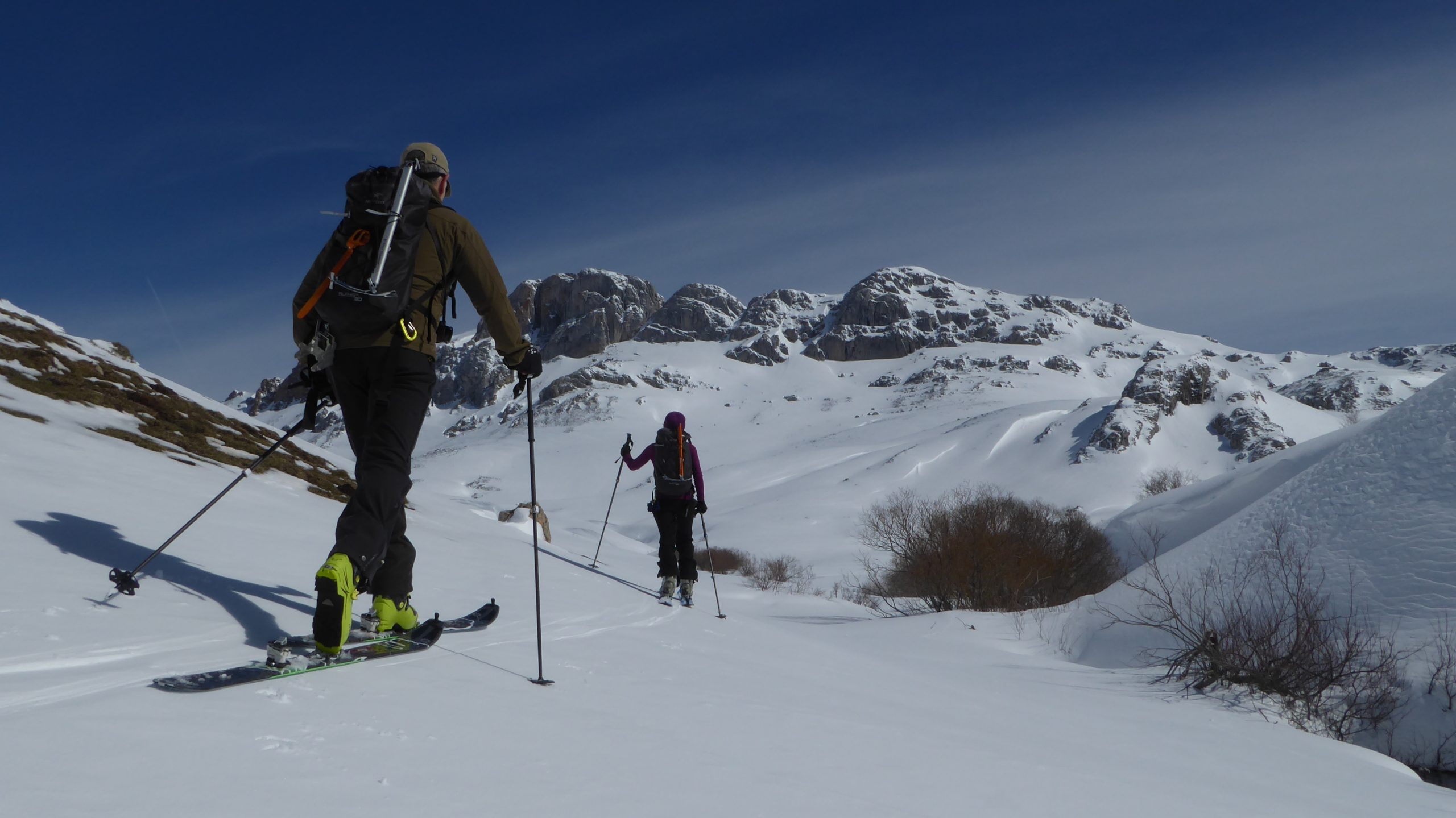 Tres provincias y Coriscao: centinelas de los Picos de Europa