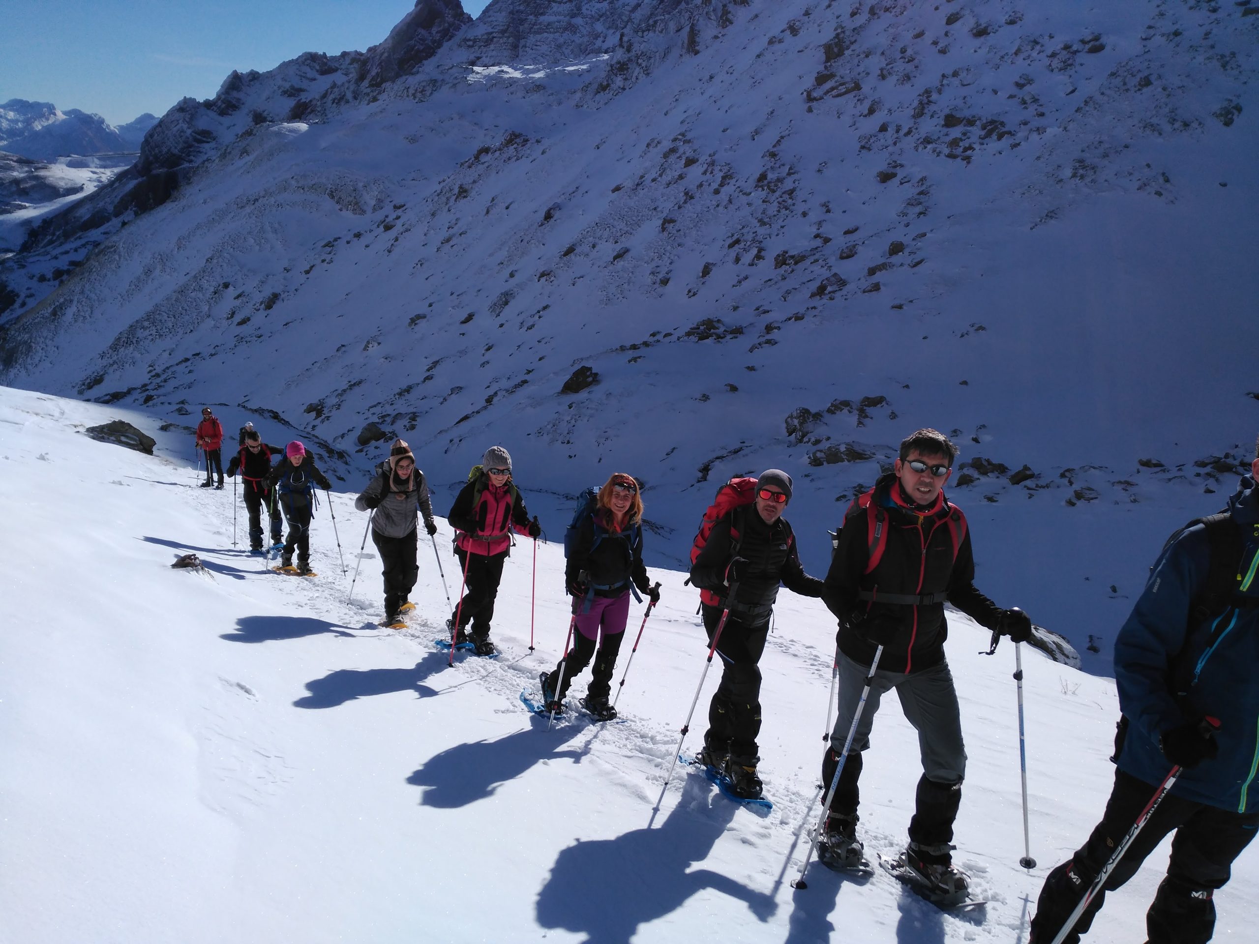 Fin de semana de raquetas de nieve en el Valle del Tena