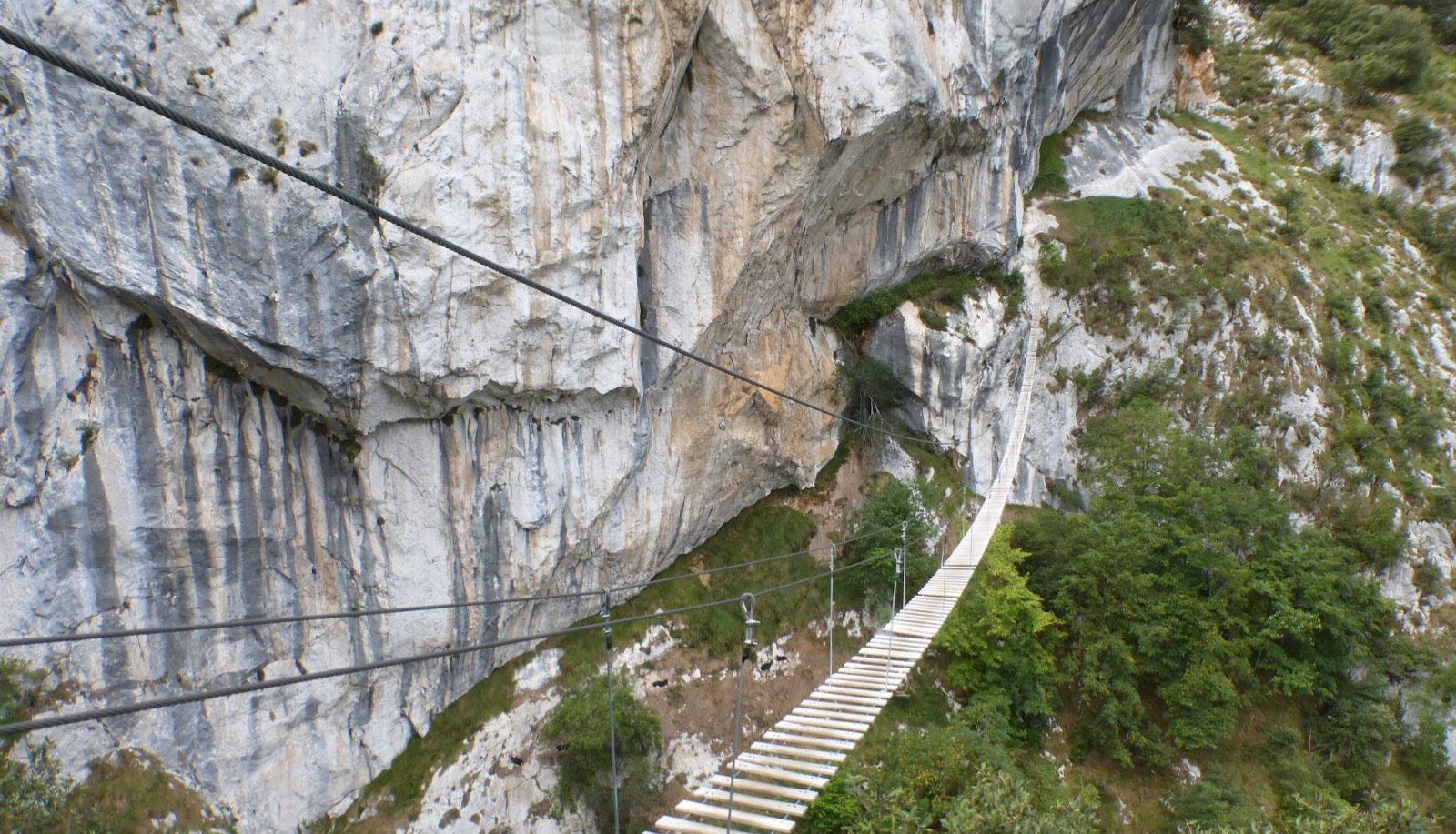 Ferratas en Picos de Europa. Camaleño y la Hermida