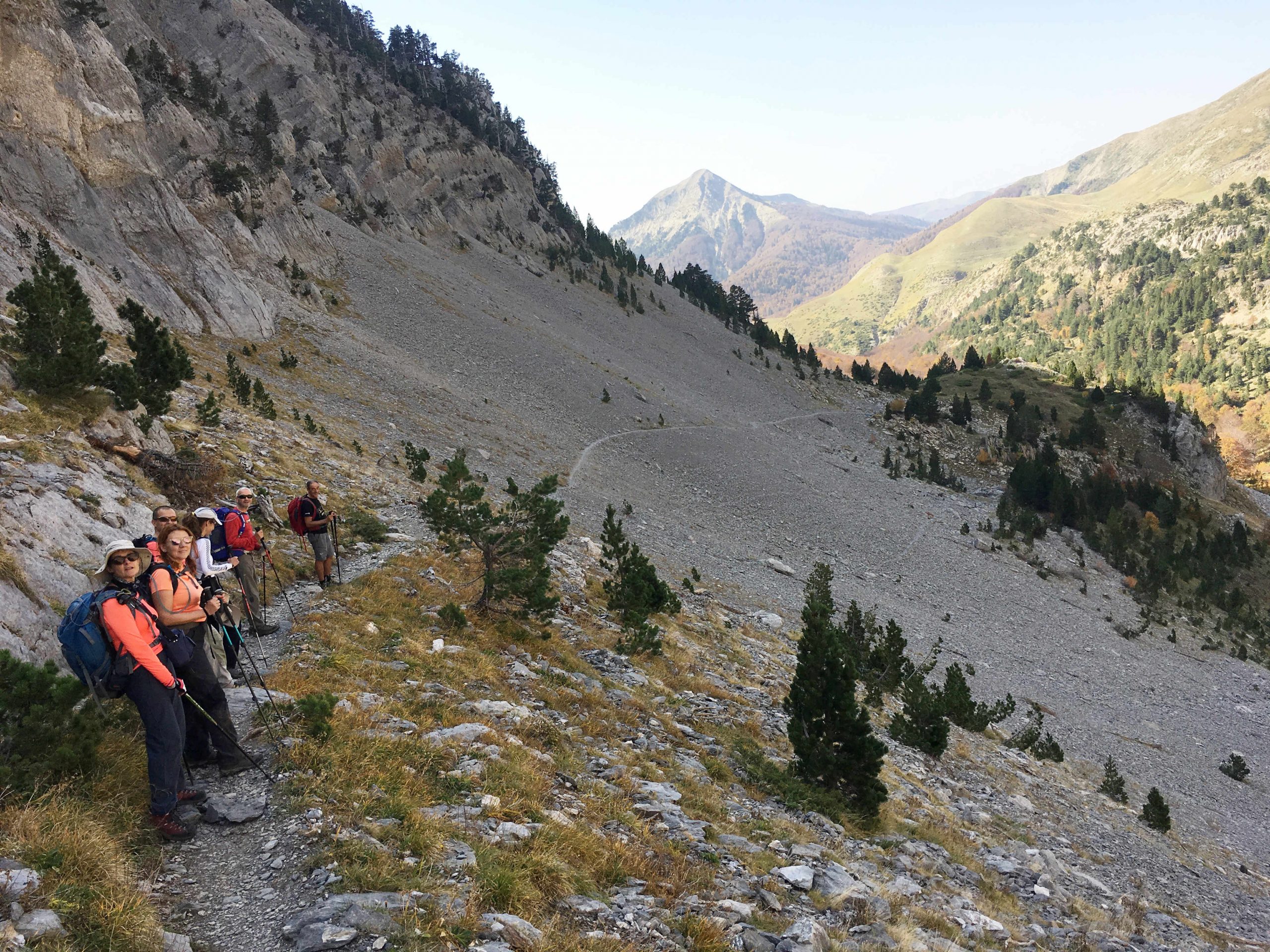 Ascensiones otoñales del Pirineo. Mesa de los Tres Reyes, Mallo d´Archerito y Peña Ezcaurre.