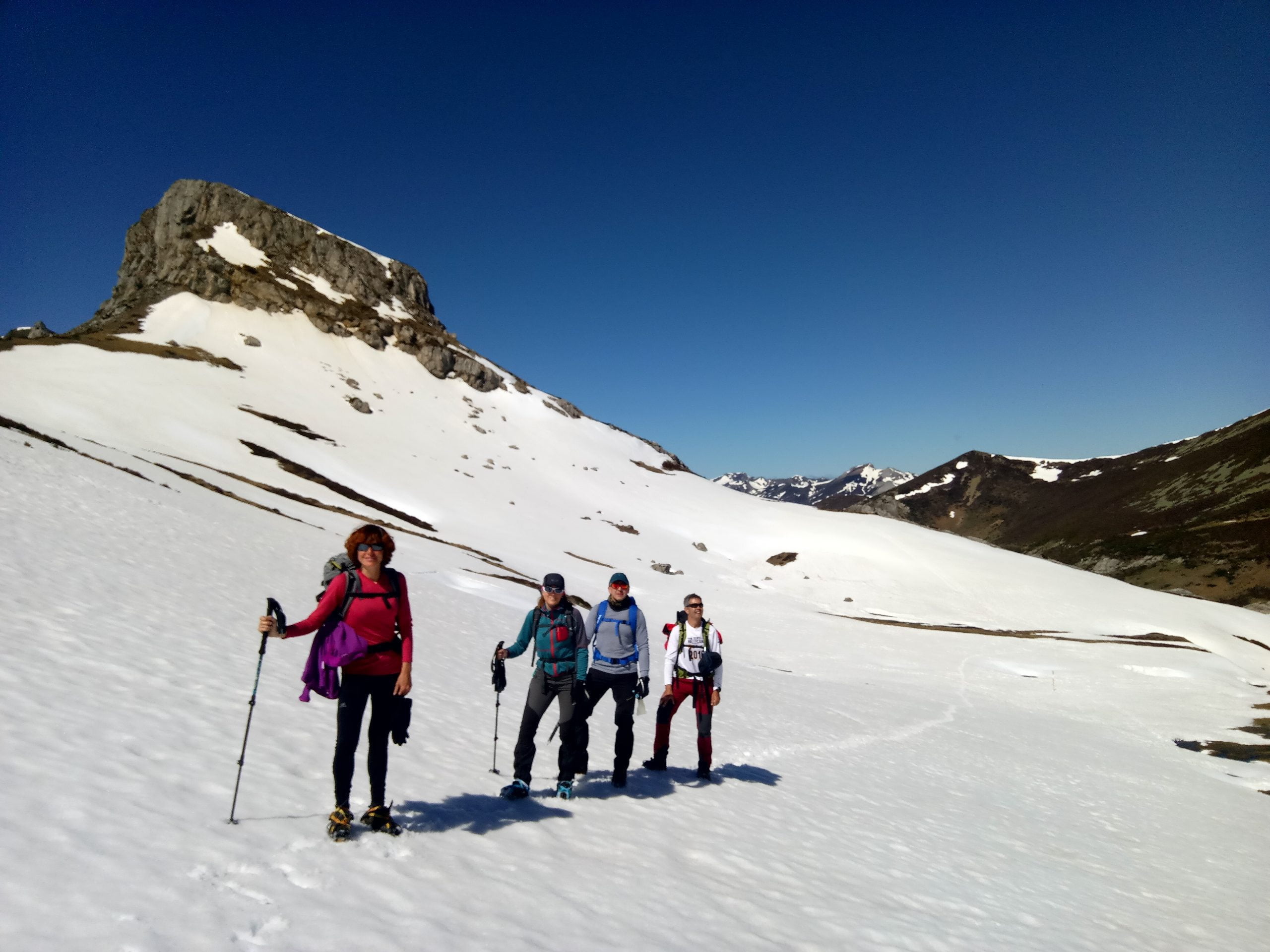 Tres provincias, Pico Murcia y Coriscao con raquetas de nieve. Colosos de la Cordillera Cantábrica