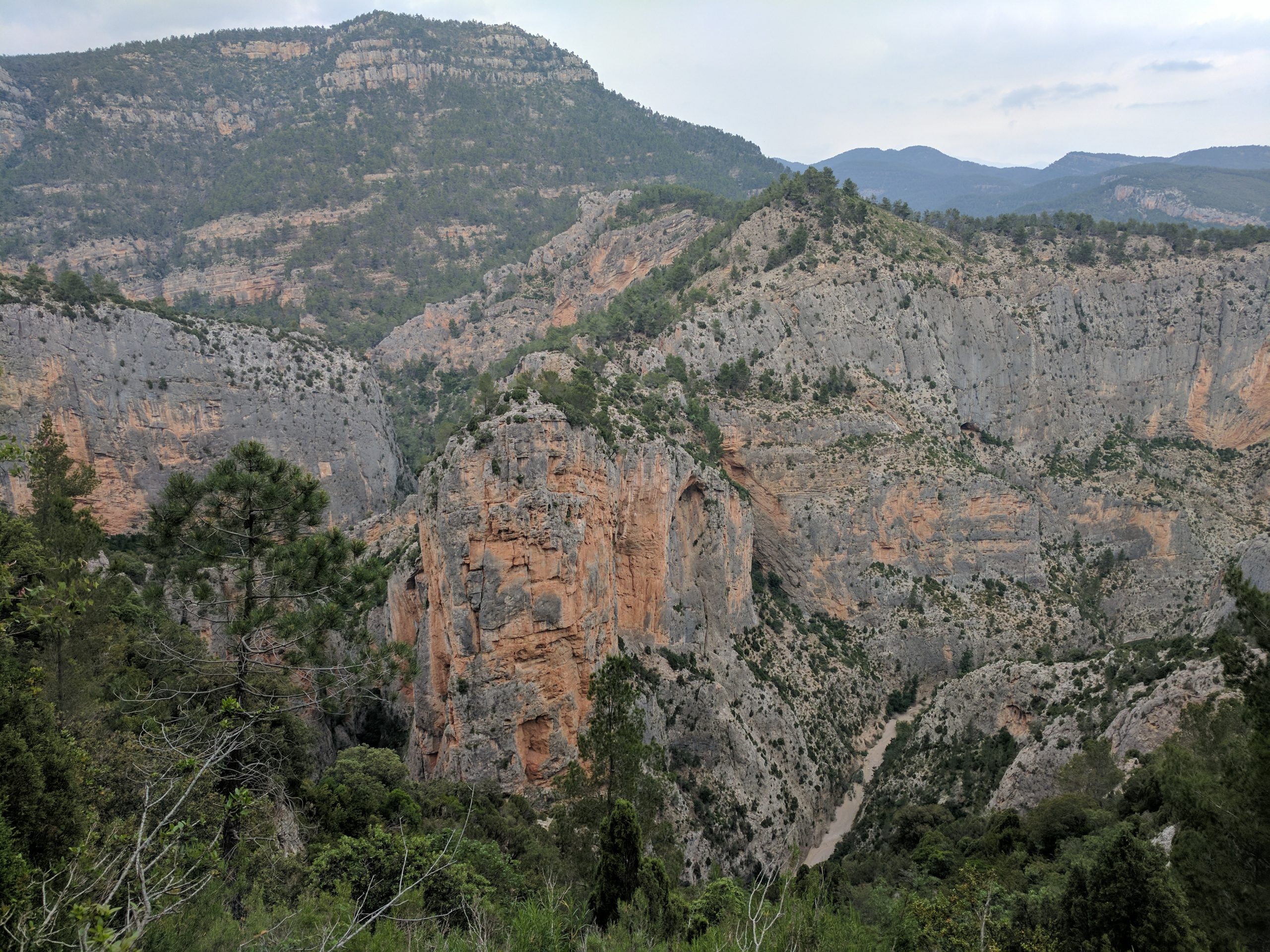 Montanejos. Escaladas de varios largos