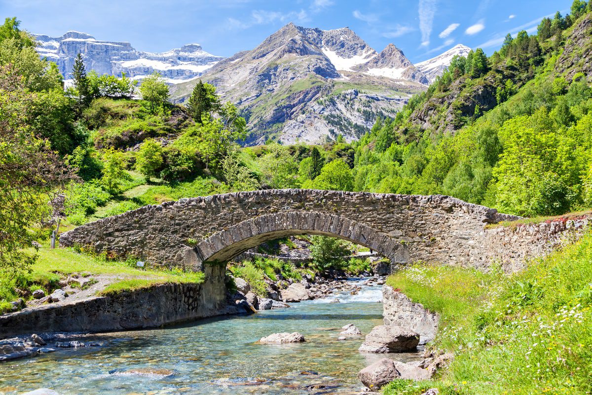 Senderismo en Parque Nacional de los Pirineos. Pirineo francés