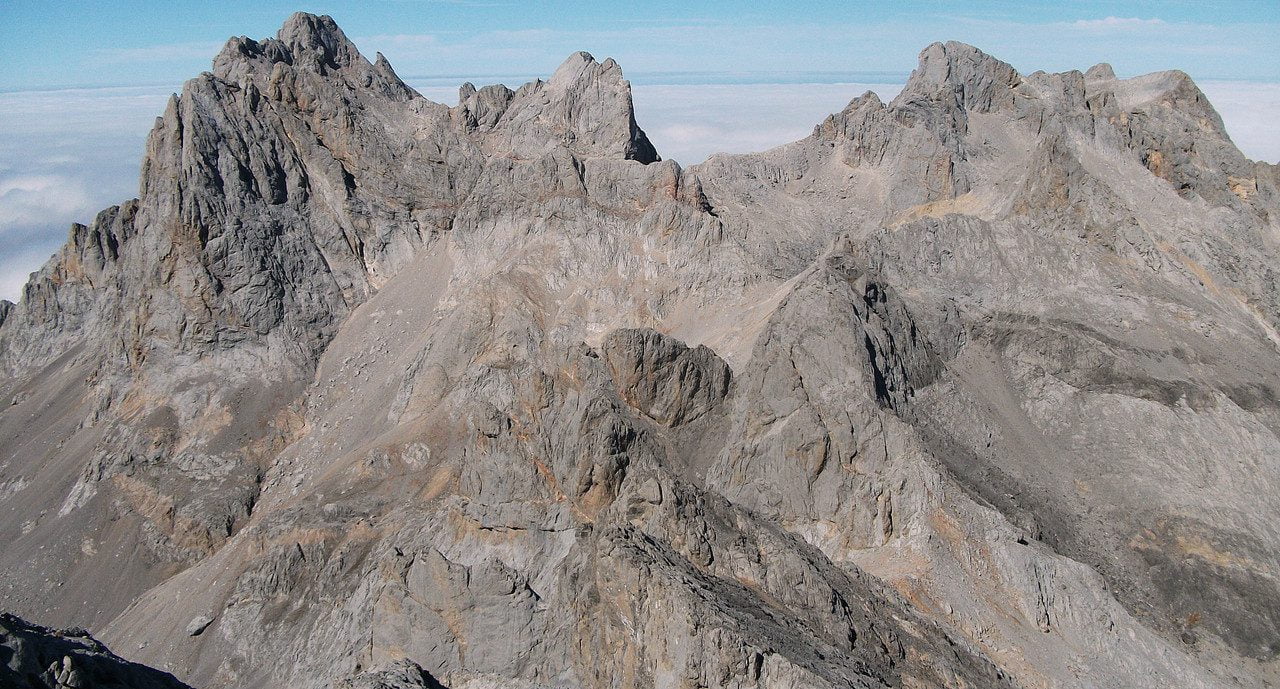 Ascensiones míticas en los Picos de Europa. Macizo Central y Macizo Occidental