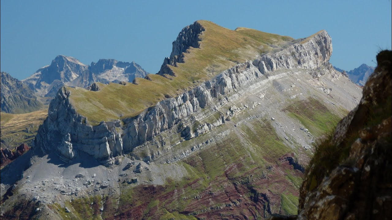 Ascensiones en los Valles Occidentales. Hecho y Ansó. Pirineo Aragonés