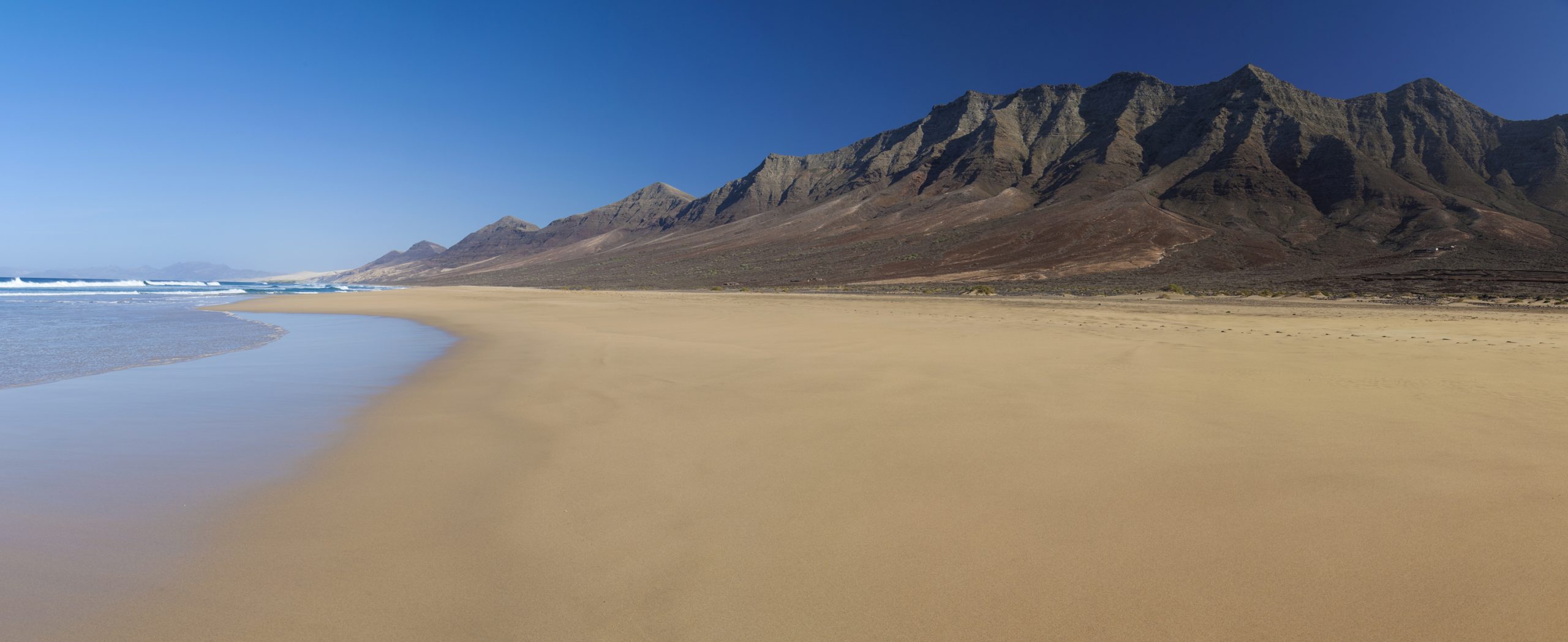 Senderismo en Fuerteventura y Lanzarote. Islas Canarias