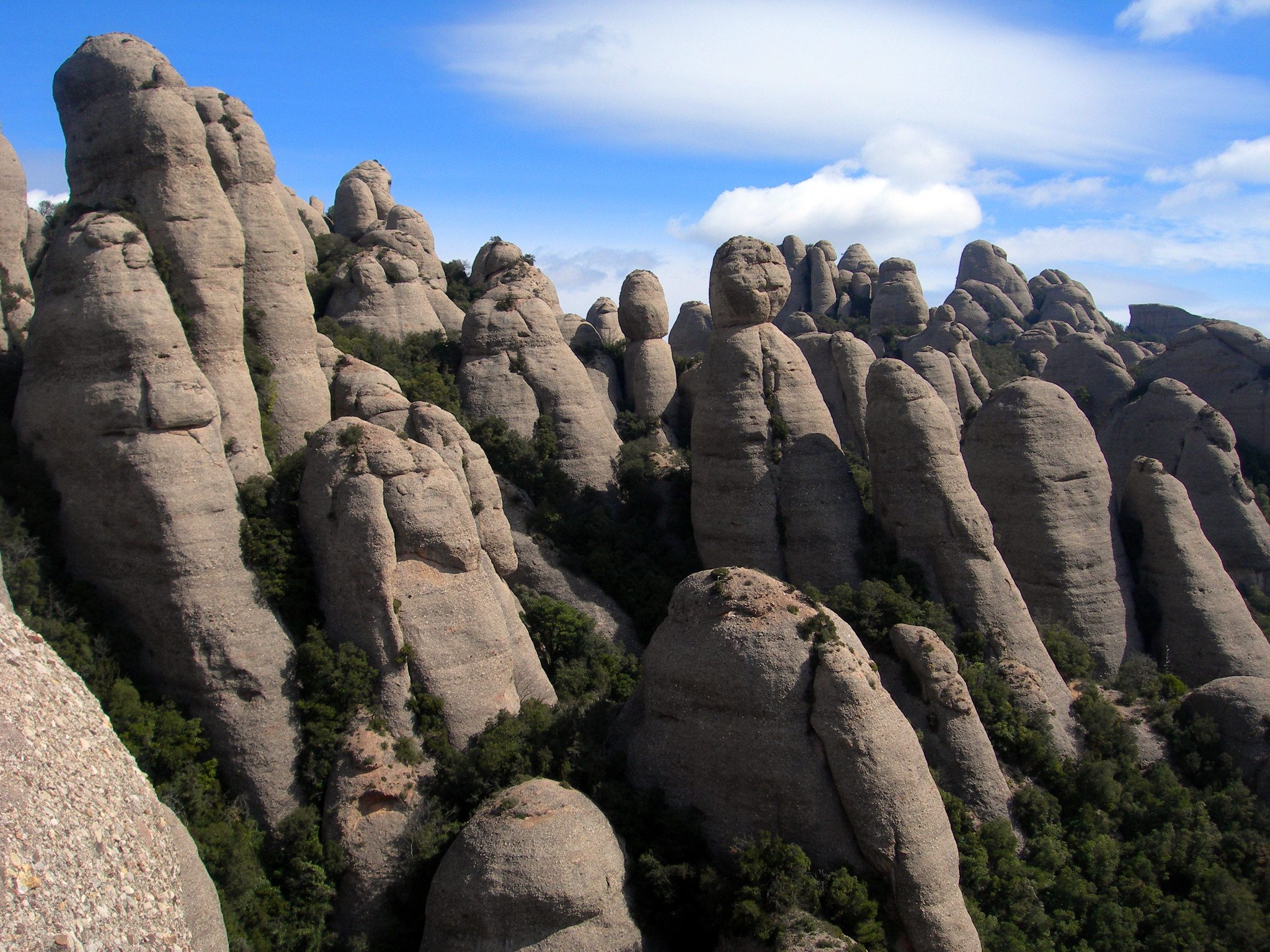 Travesía integral de Montserrat. La montaña mágica