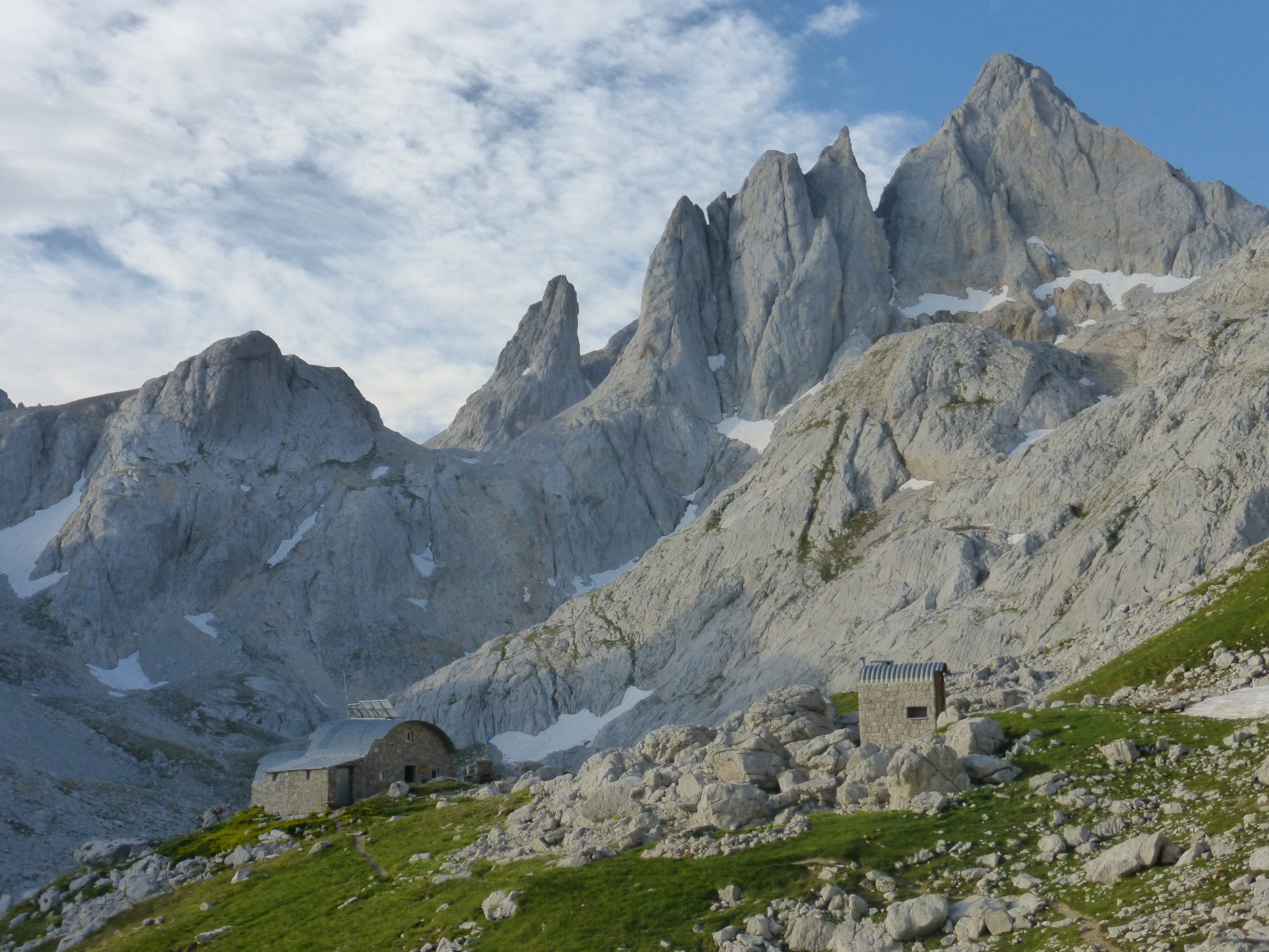 Vivac en el Jou de los Cabrones. Circular de los Urrieles. Picos de Europa