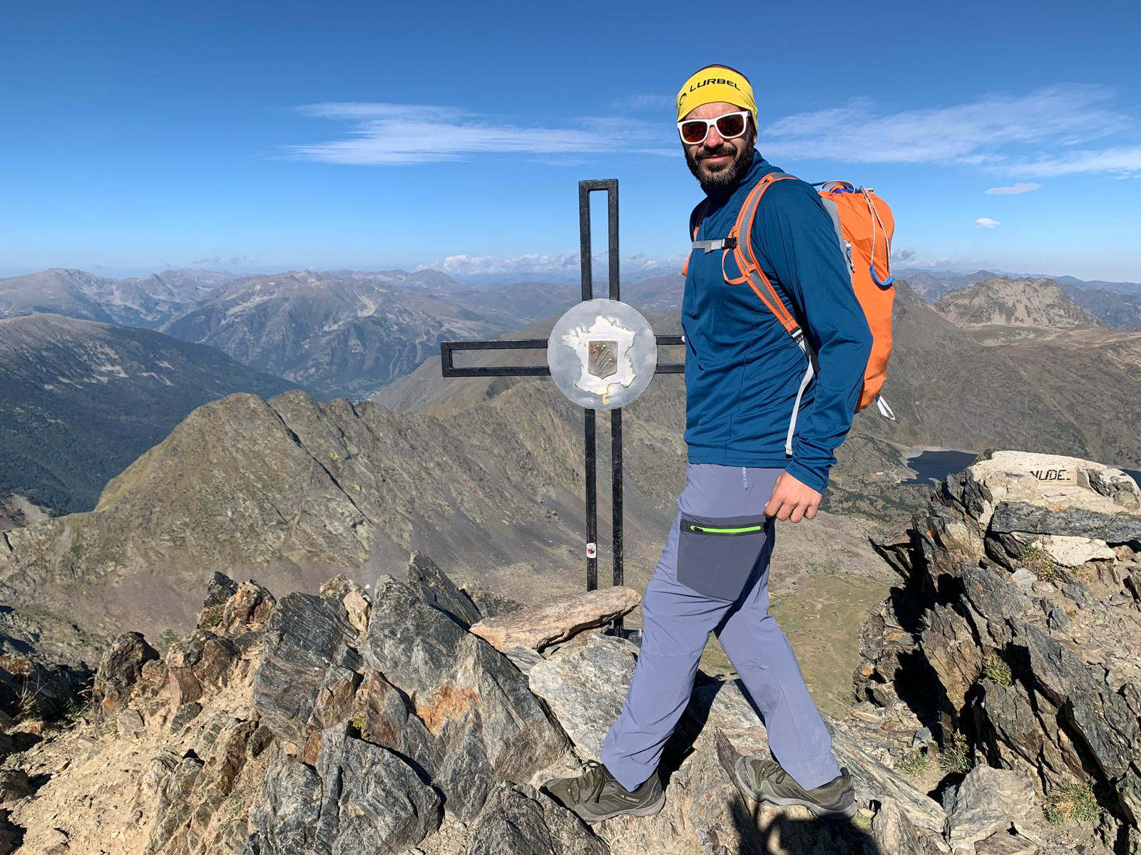 Ascenso al Carlit en el día. Montaña sagrada de la Cerdaña