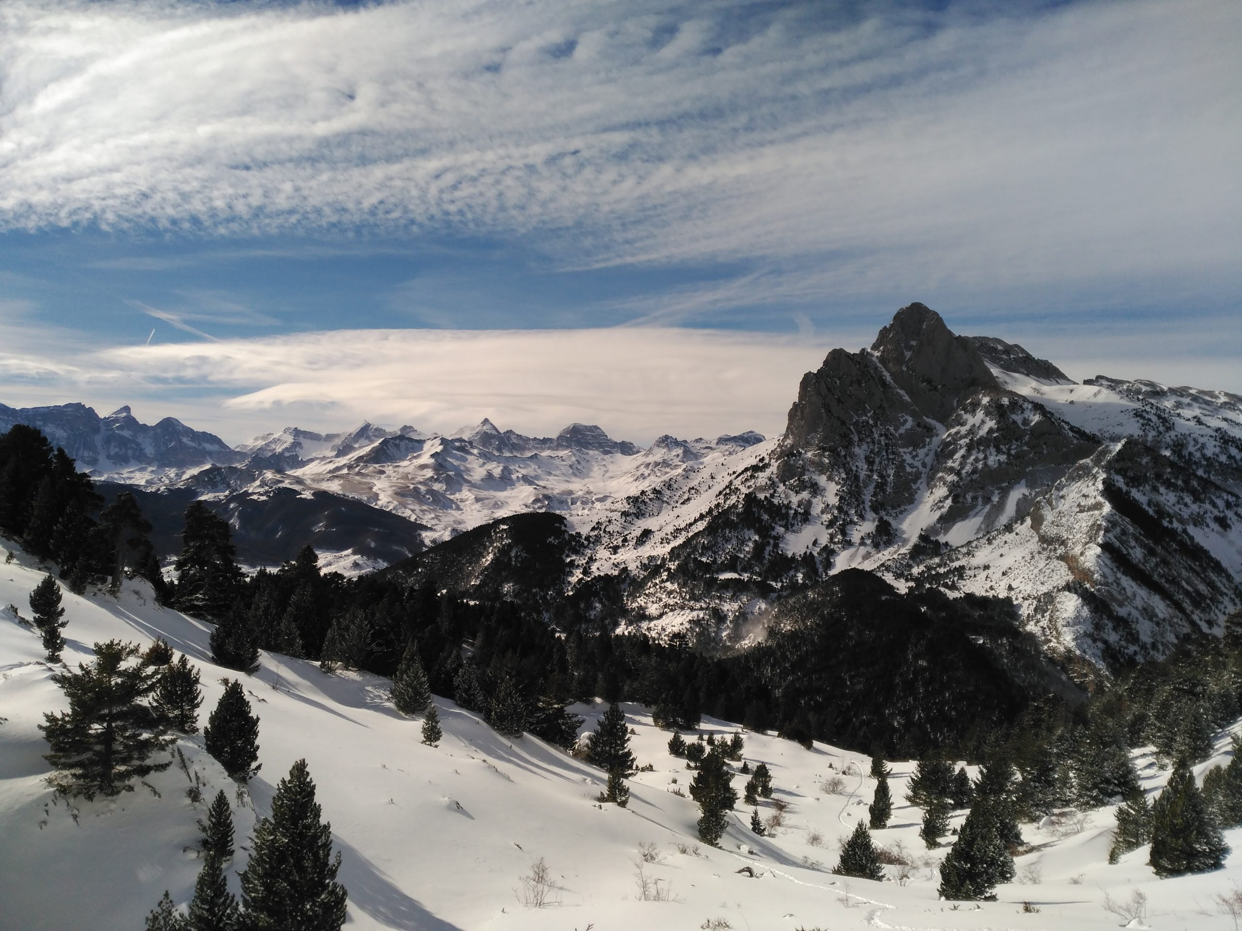 Raquetas de nieve en el Valle del Aragón y el Valle de Tena