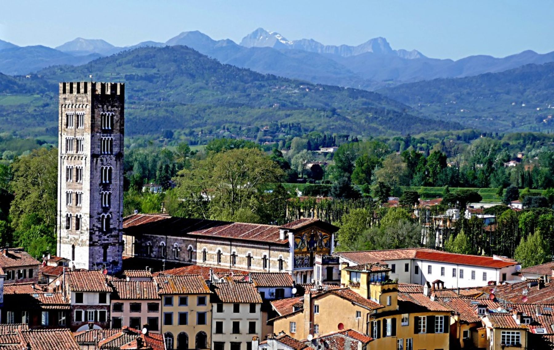 Senderismo en los Apeninos Toscanos. Italia