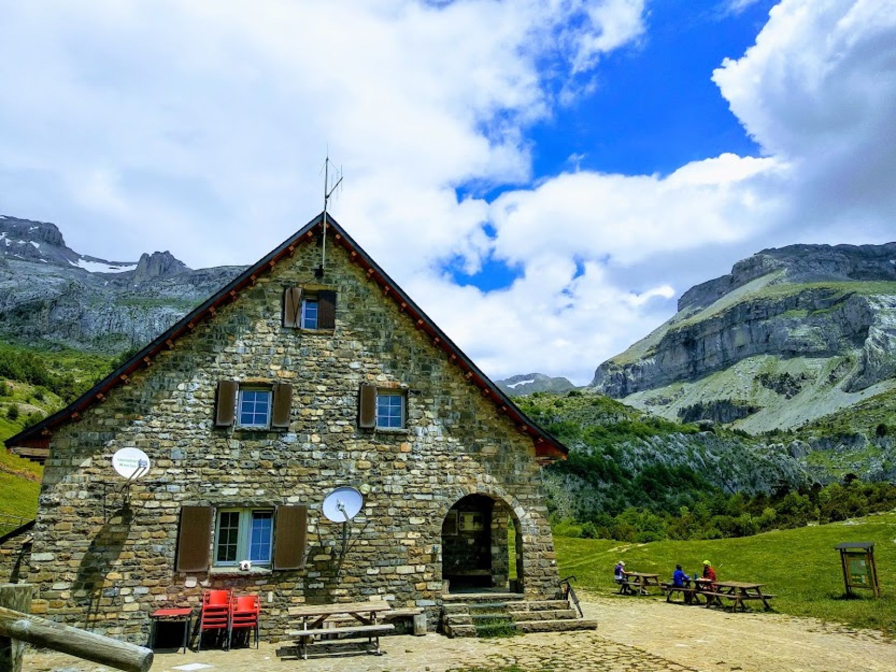 Senda Camille: trekking por el territorio del viejo oso del Pirineo