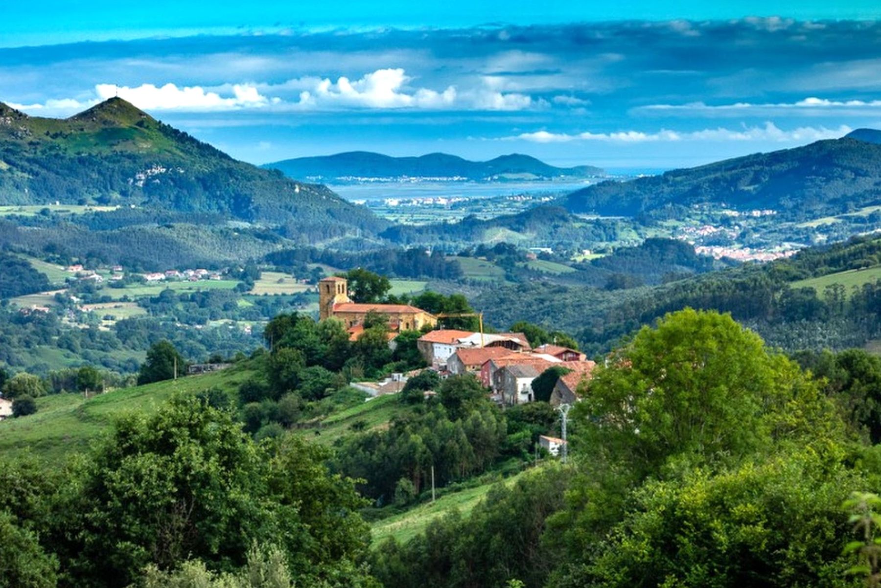 Collados del Asón y Bahía de Santoña