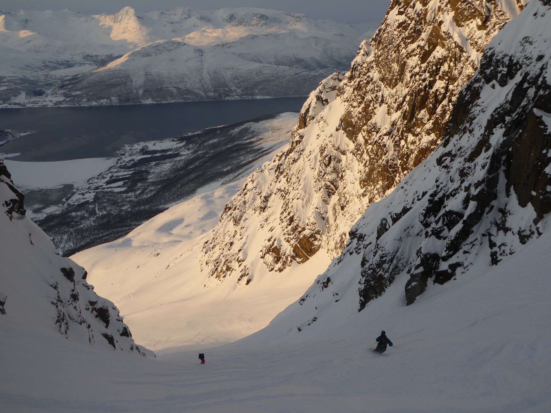 Alpes de Lyngen: esquí en el círculo polar ártico
