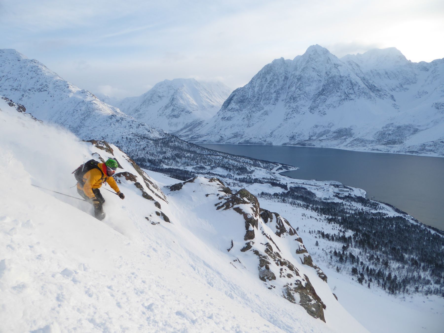 Alpes de Lyngen: esquí en el círculo polar ártico