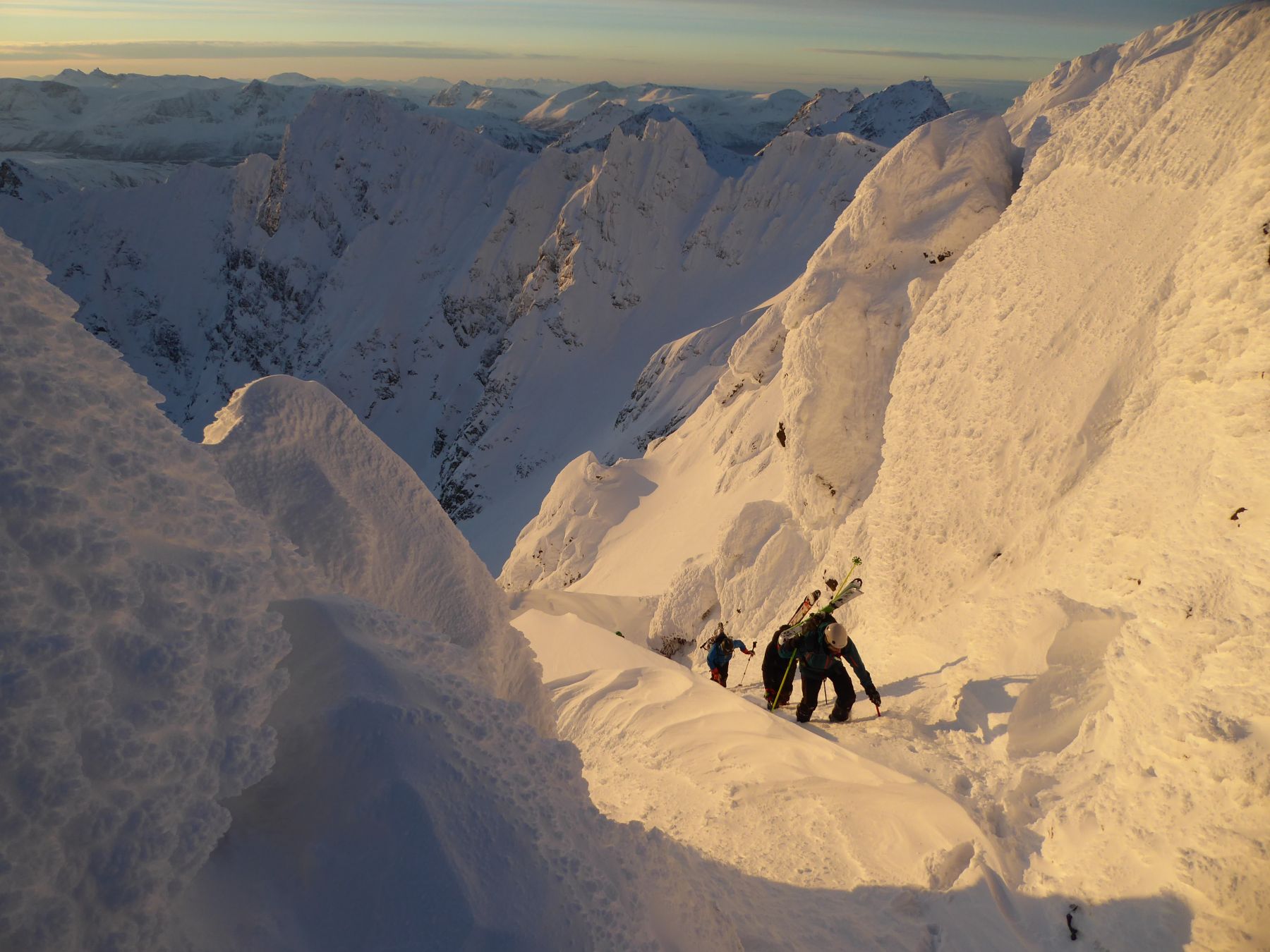 Alpes de Lyngen: esquí en el círculo polar ártico