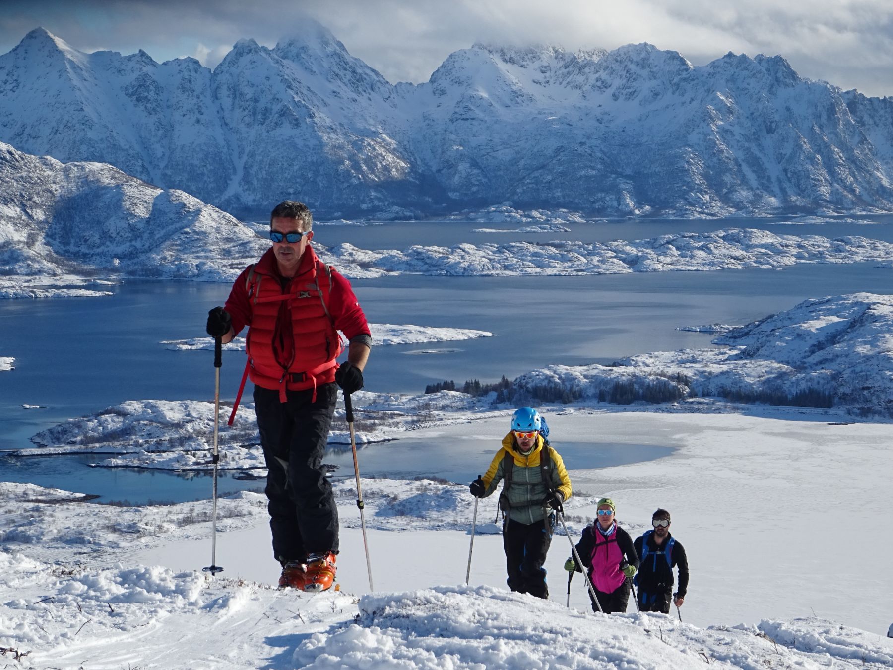 Lofoten, Noruega. Esquí entre el mar y las montañas