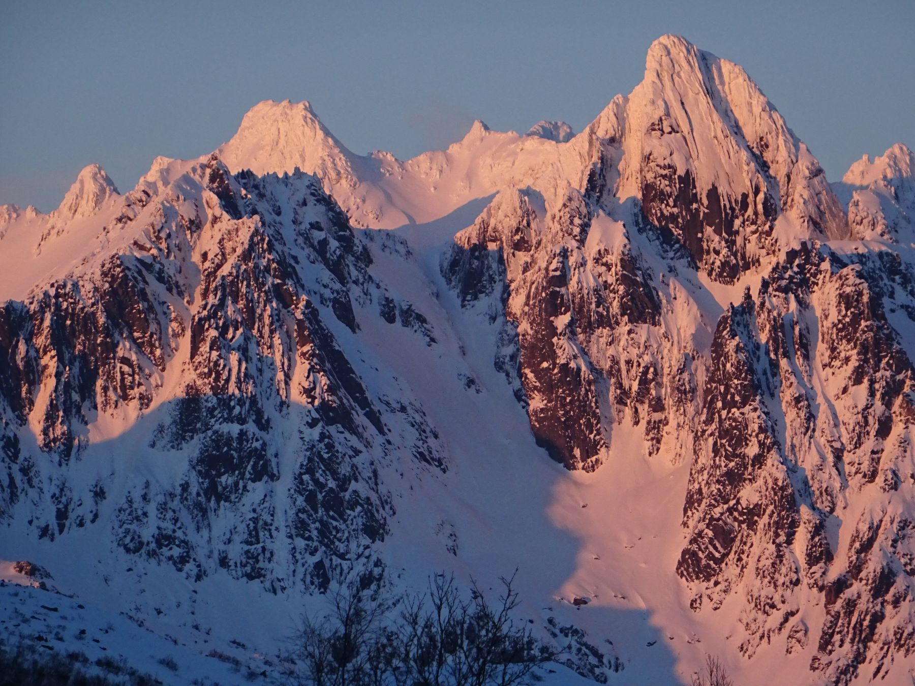 Lofoten, Noruega. Esquí entre el mar y las montañas