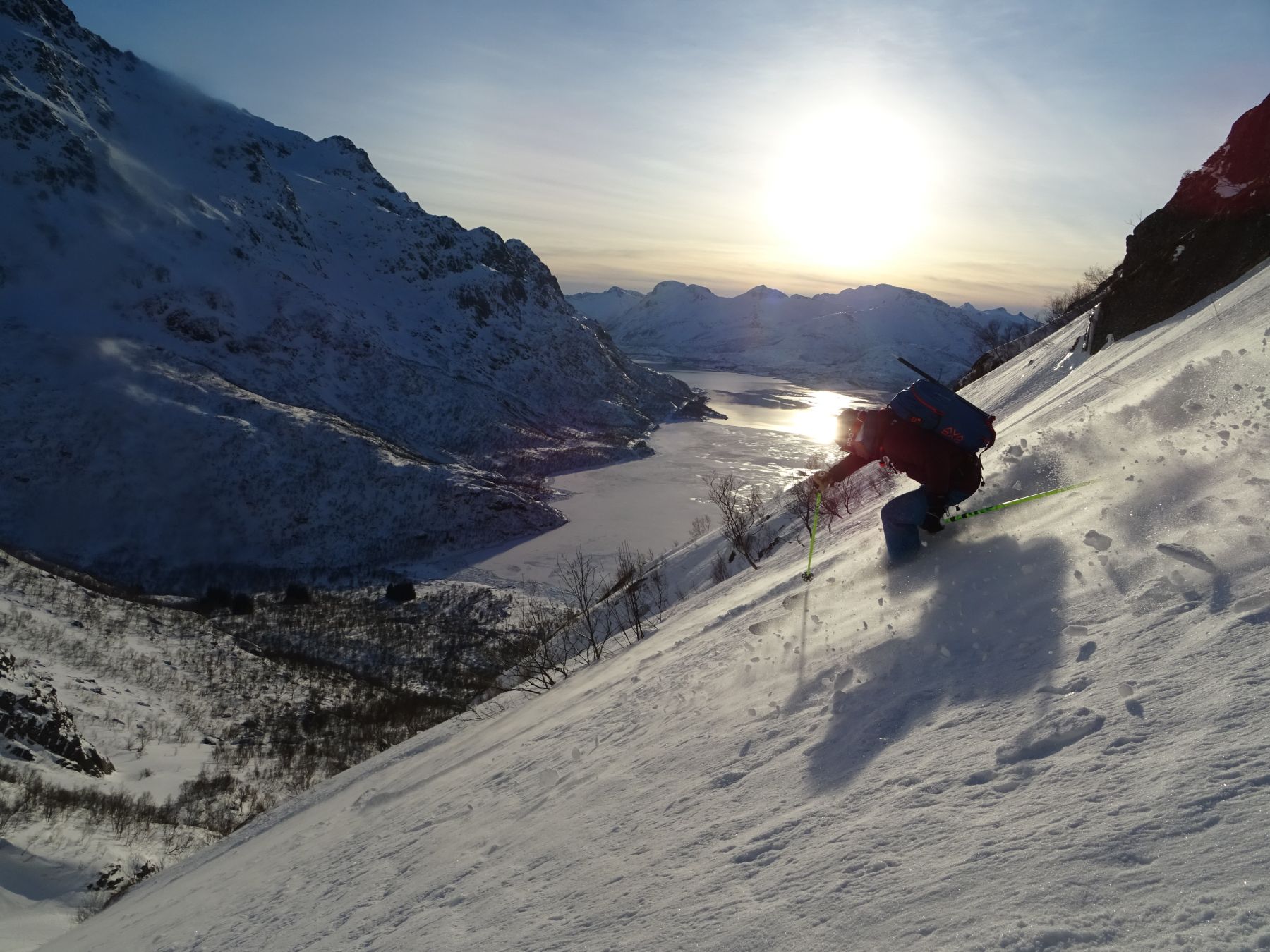 Lofoten, Noruega. Esquí entre el mar y las montañas