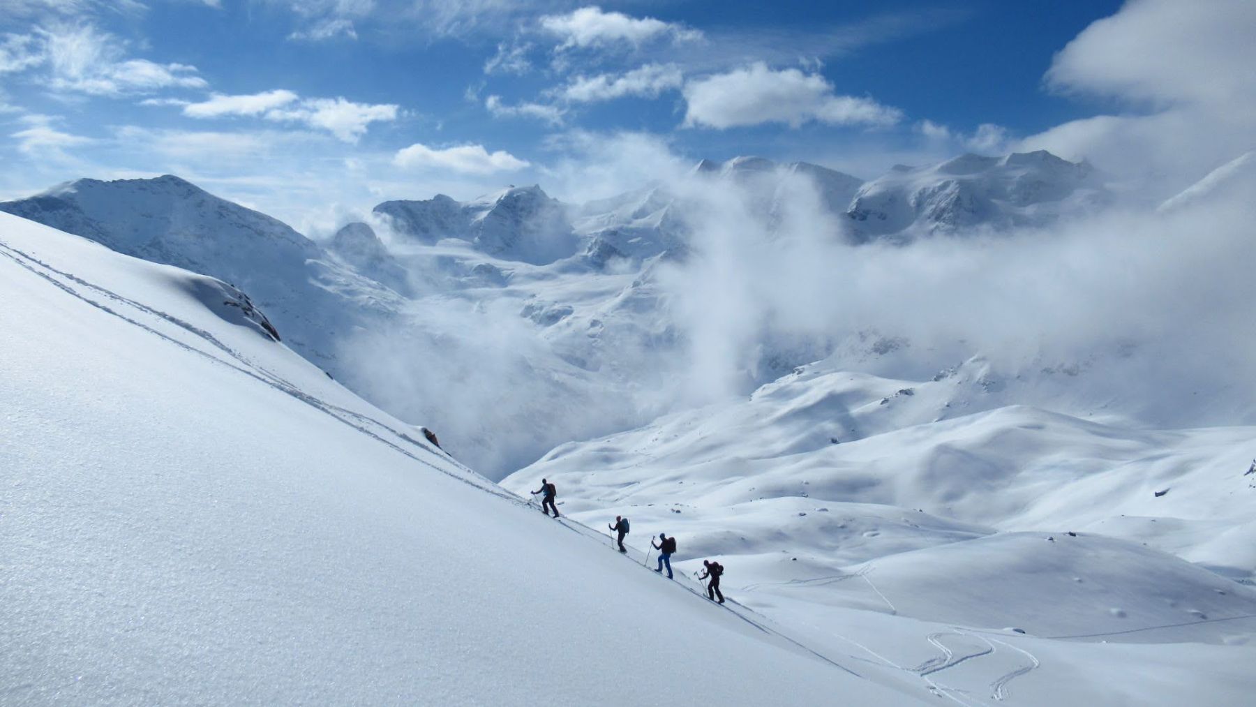 Alta Ruta del Piz Bernina, Alpes. Esquí de montaña