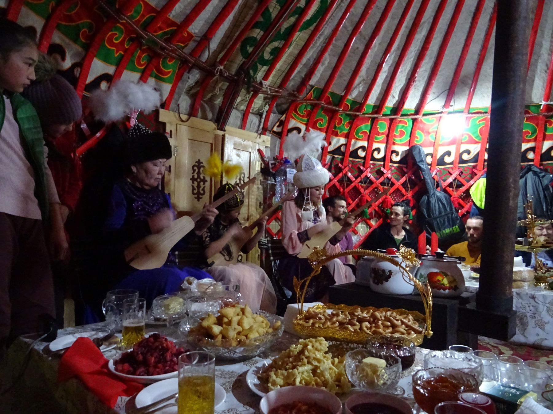 Kirguistán. Esquí de montaña en la Cordillera del Tian Shan