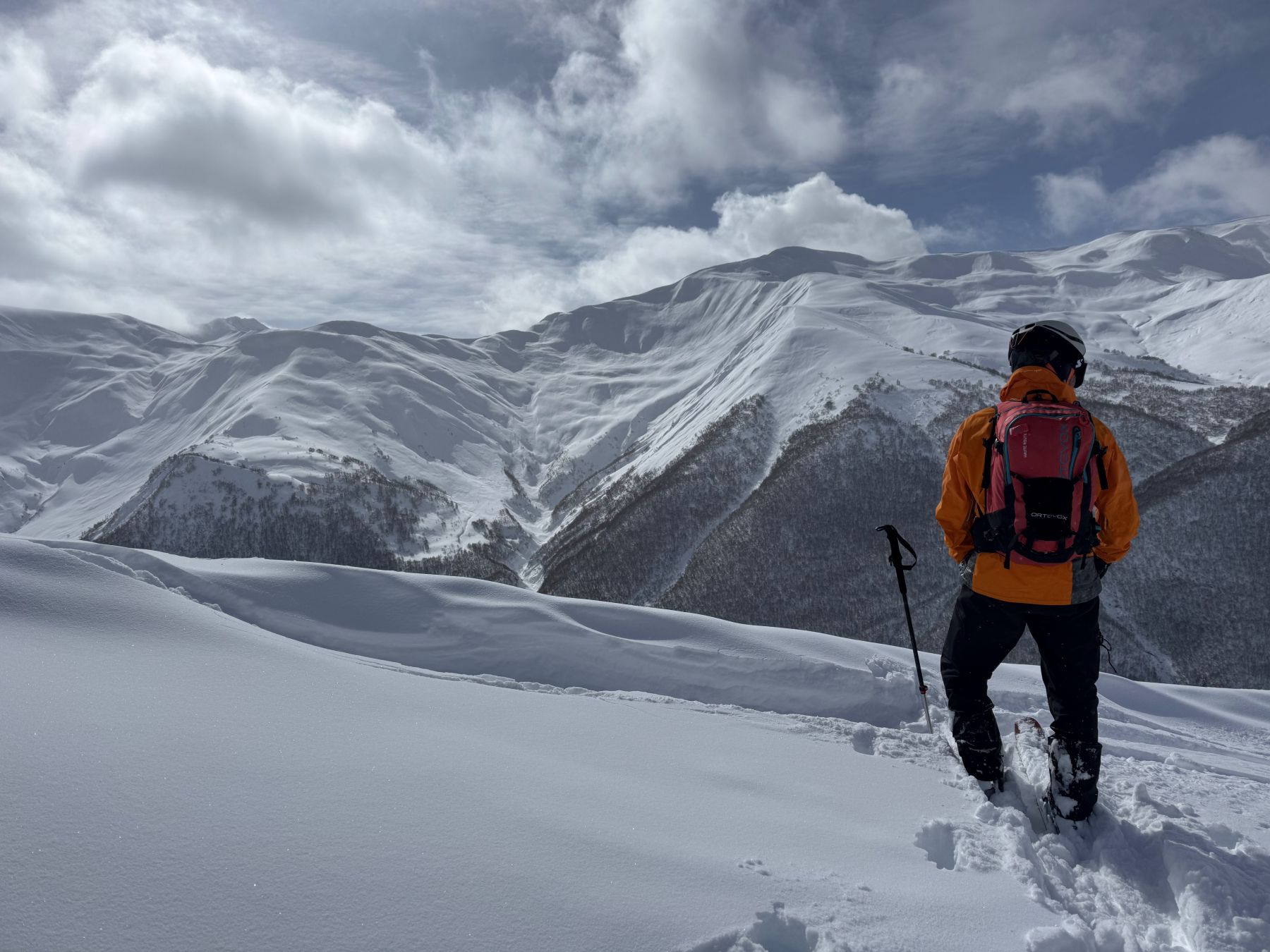 Georgia. Esquí de montaña en Svaneti