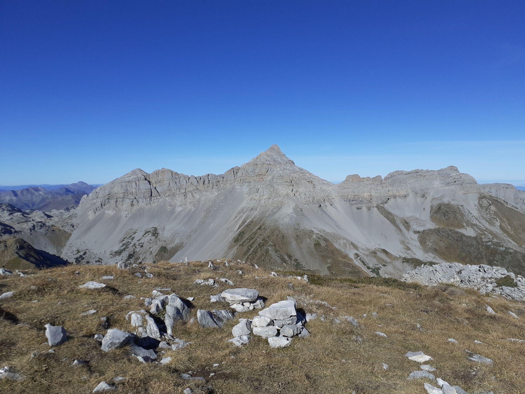 El Pico Anie y el Valle del Roncal