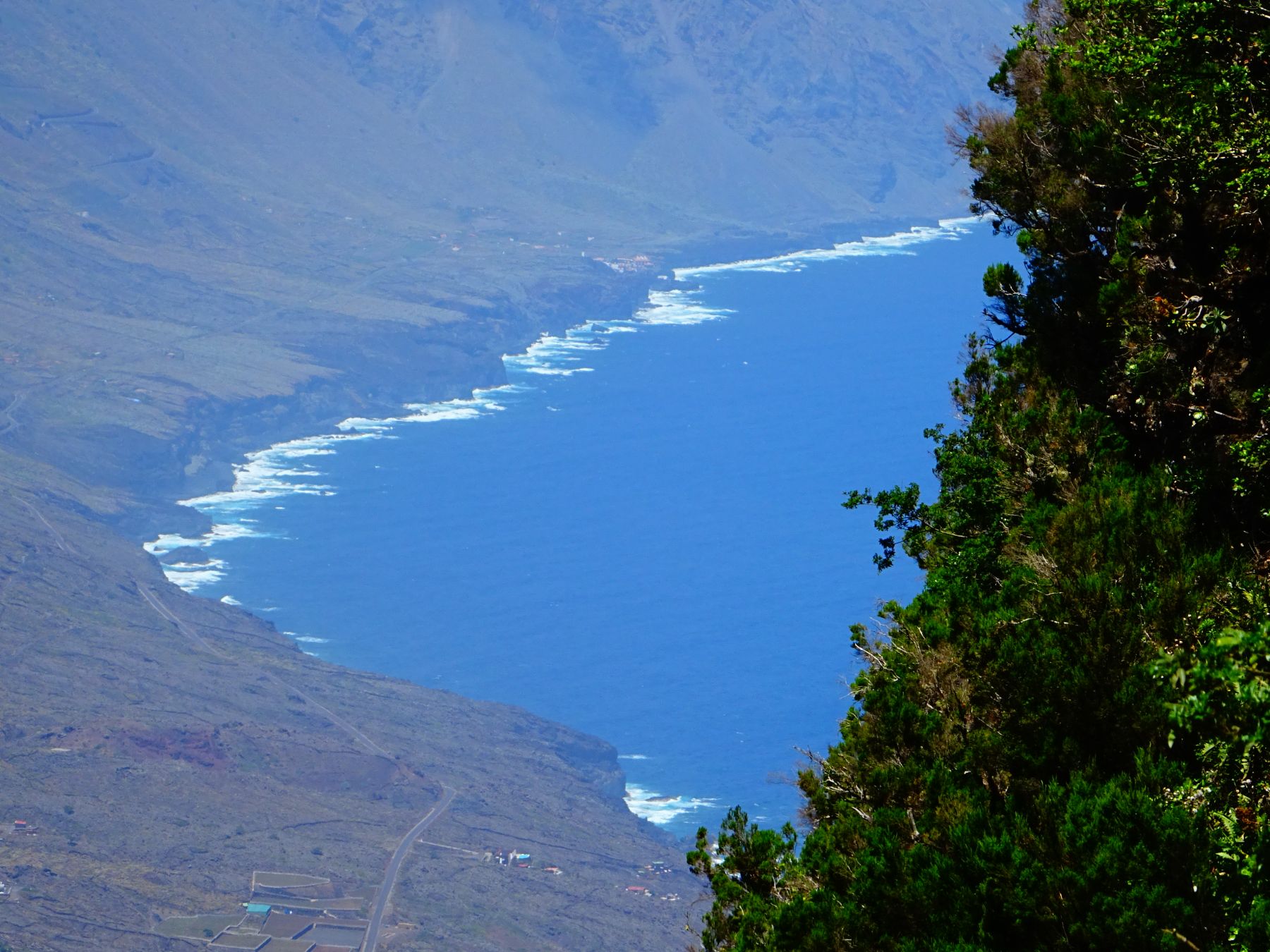 Senderismo en el Hierro. Islas Canarias