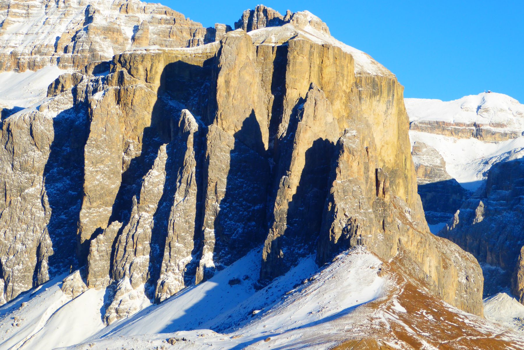 Dolomitas de Brenta en primavera