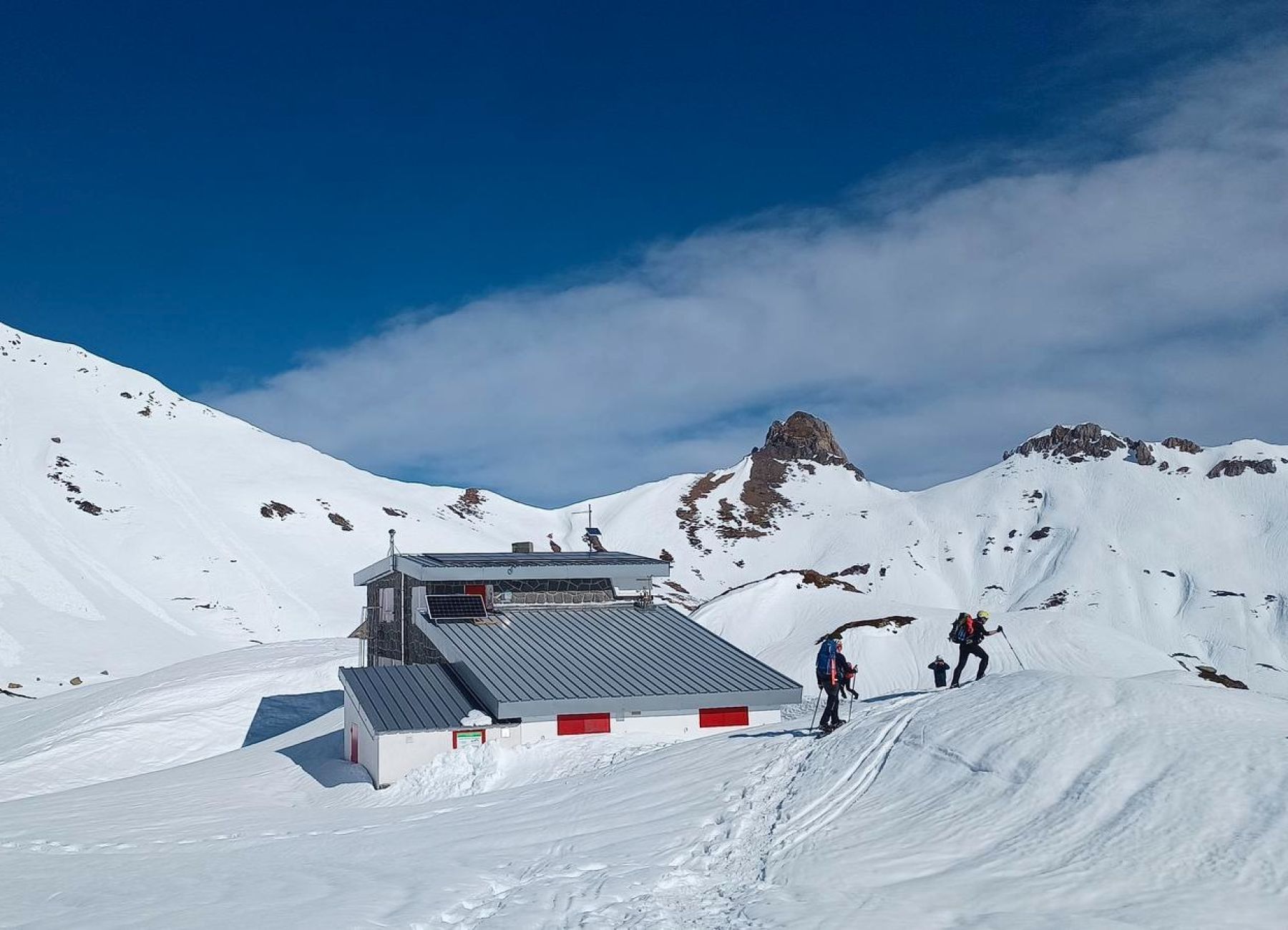 Vuelta al Midi d´Ossau con raquetas de nieve