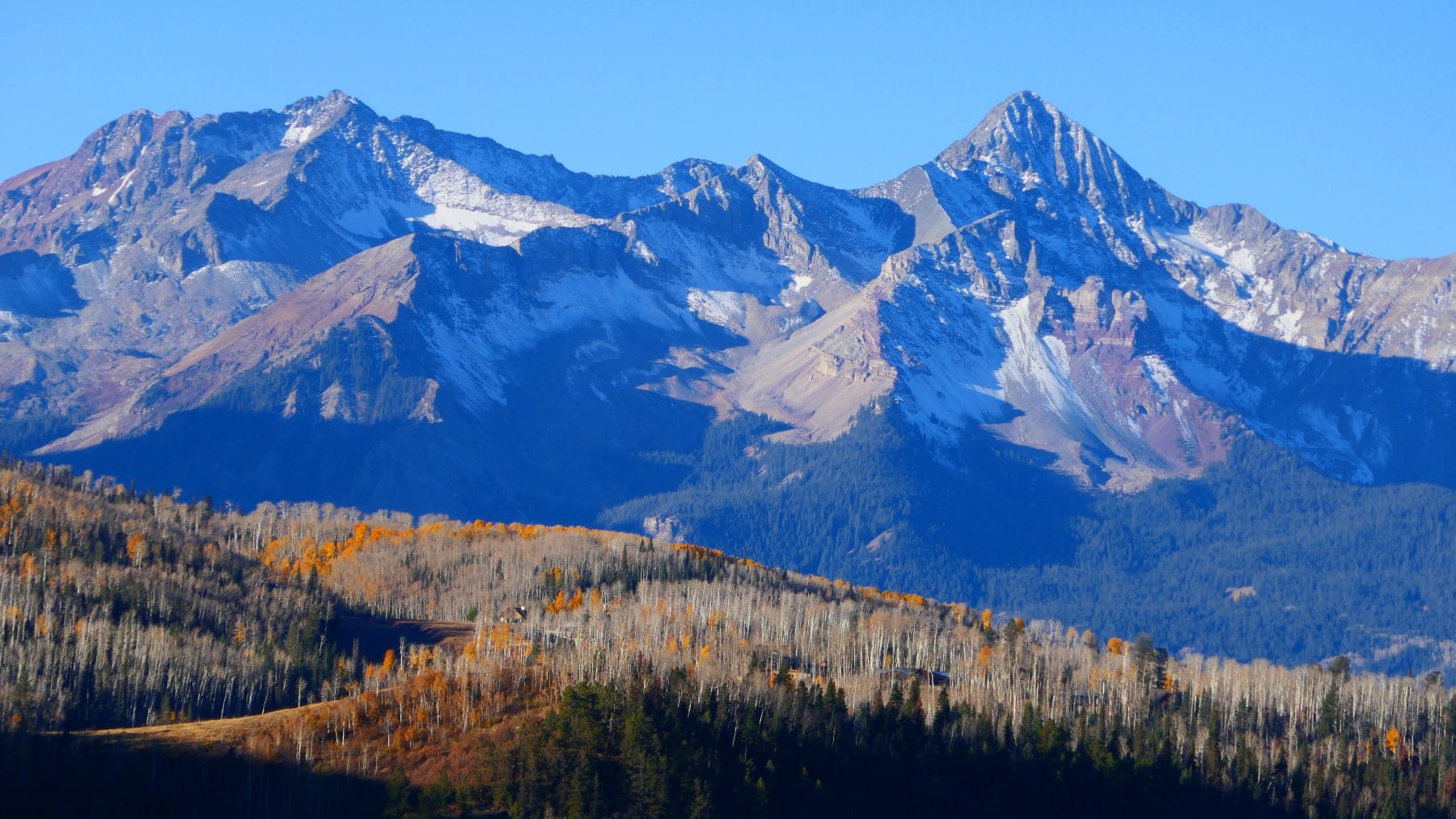 Otoño en las montañas de Colorado. EEUU