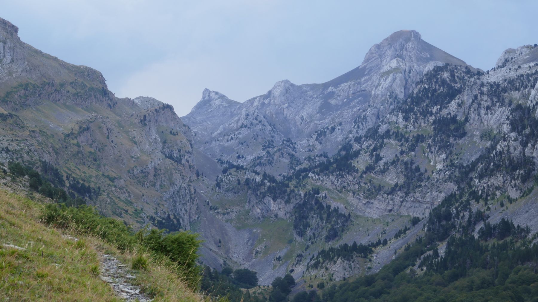 Ruta de las Golondrinas. Trekking por el Pirineo Occidental.