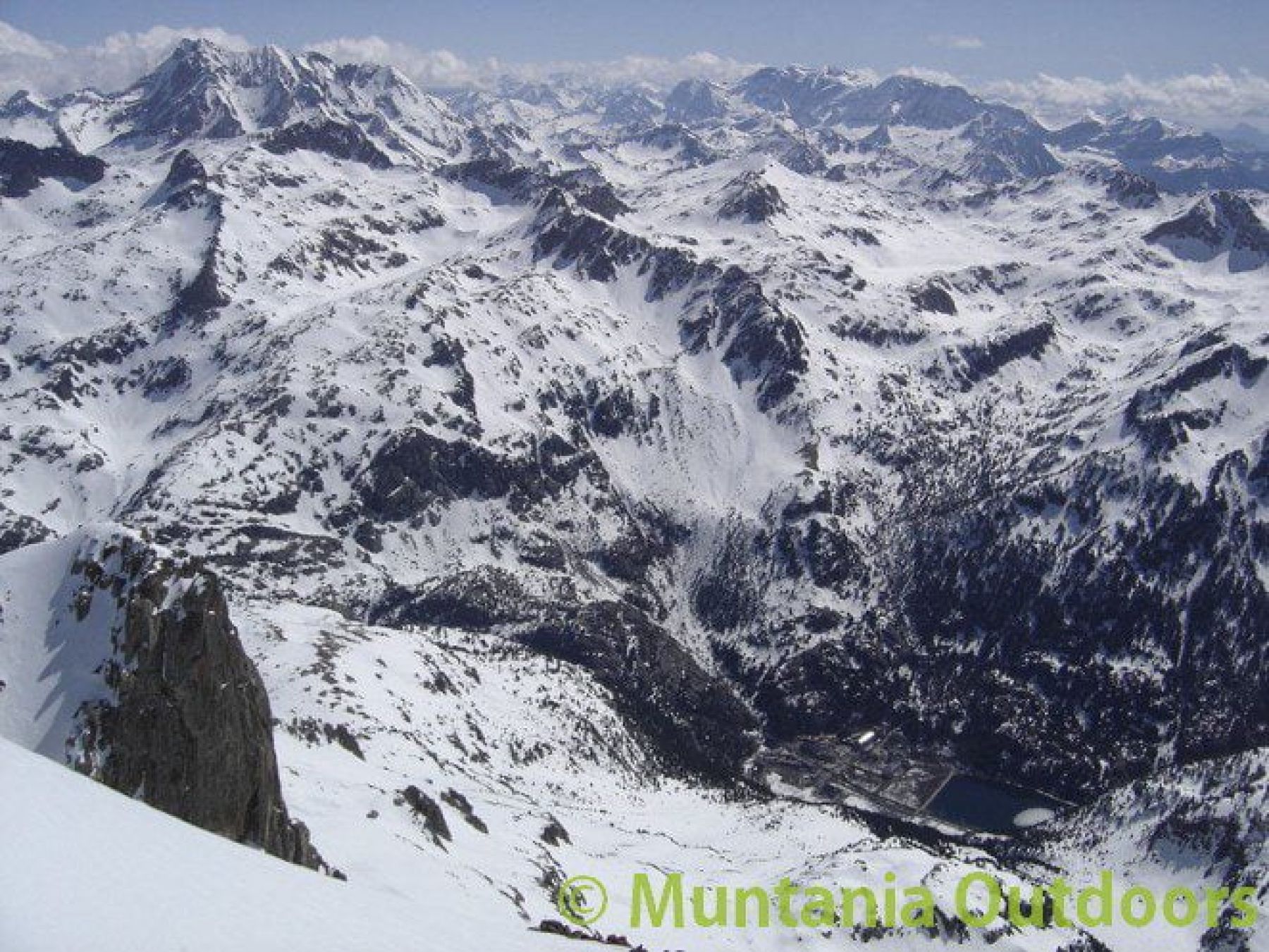 Alpinismo en Pirineos: roca, nieve y hielo para aprender y disfrutar