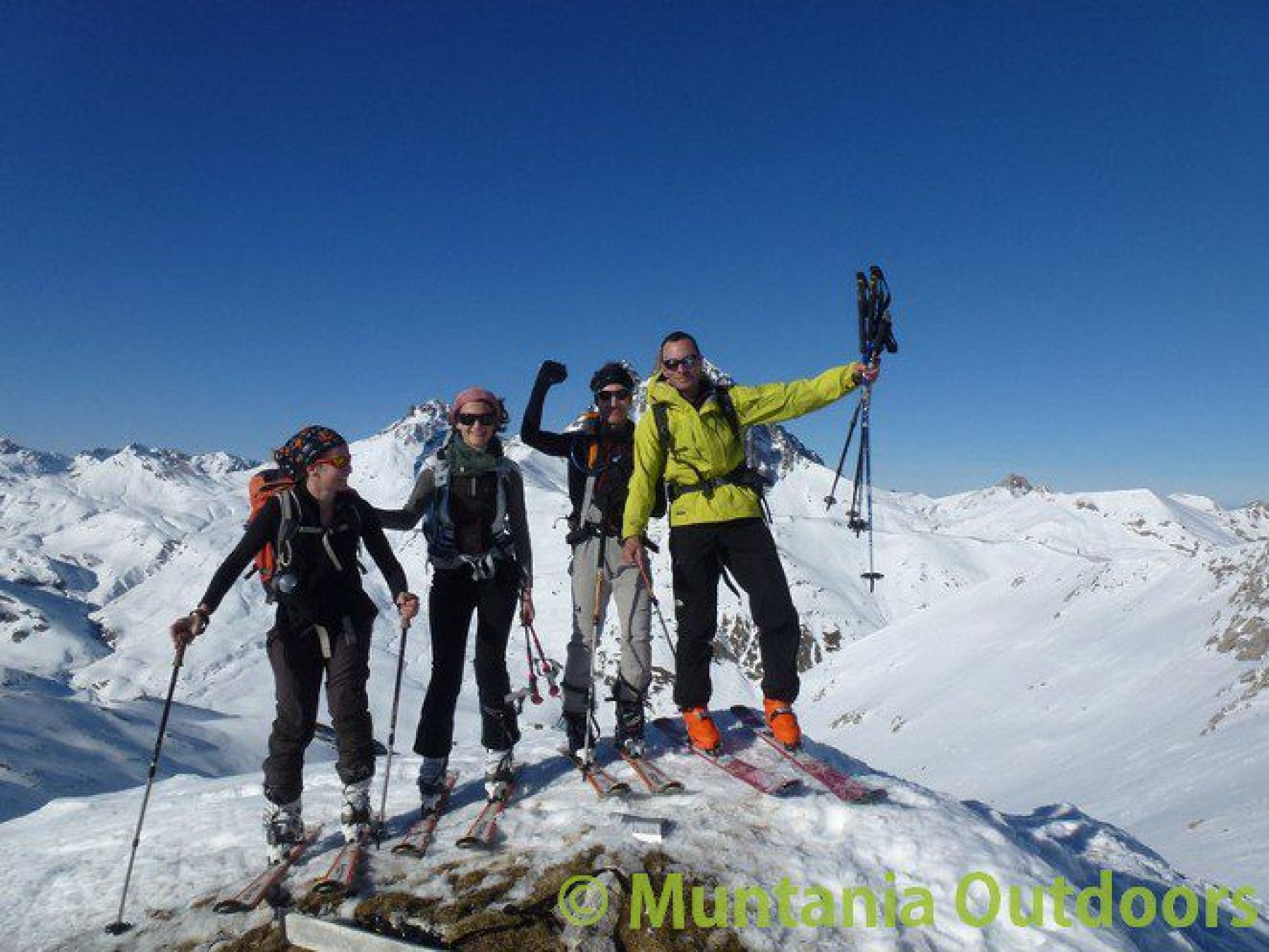 Valle de Tena: tus primeros pasos de esquí de montaña
