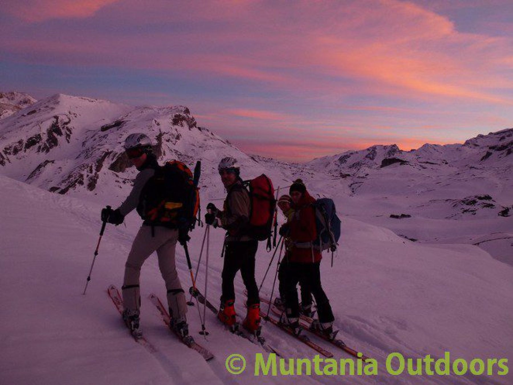 Valle de Tena: tus primeros pasos de esquí de montaña
