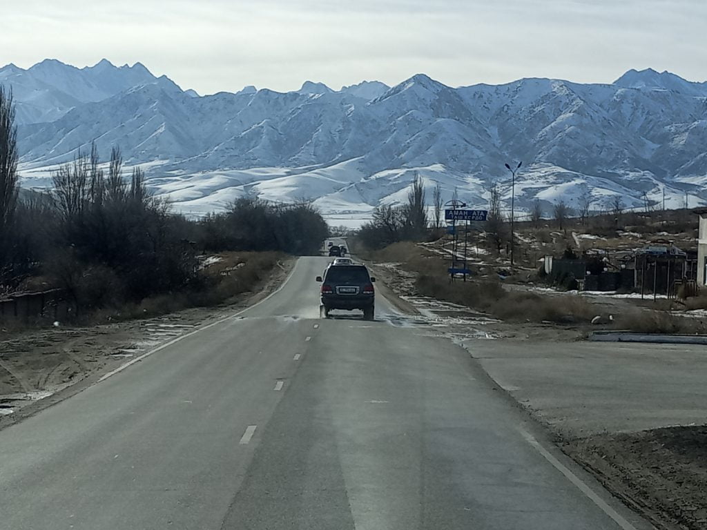 Skimo Kirguistán carretera