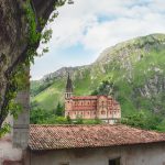 Rutas en los Lagos de Covadonga: descubre los senderos más impresionantes en los Picos de Europa